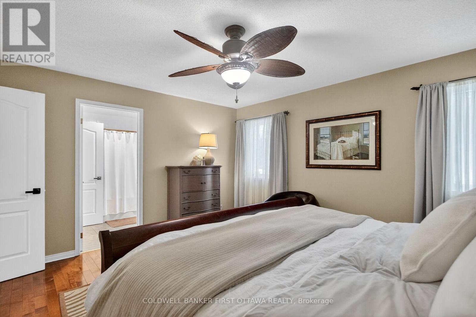 2960 Ernside Crescent