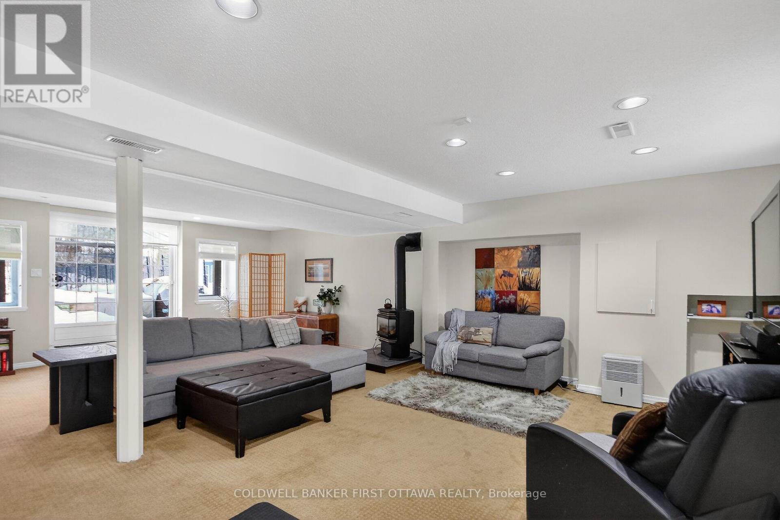 2960 Ernside Crescent