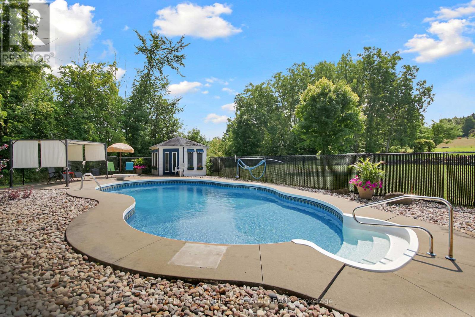 2960 Ernside Crescent