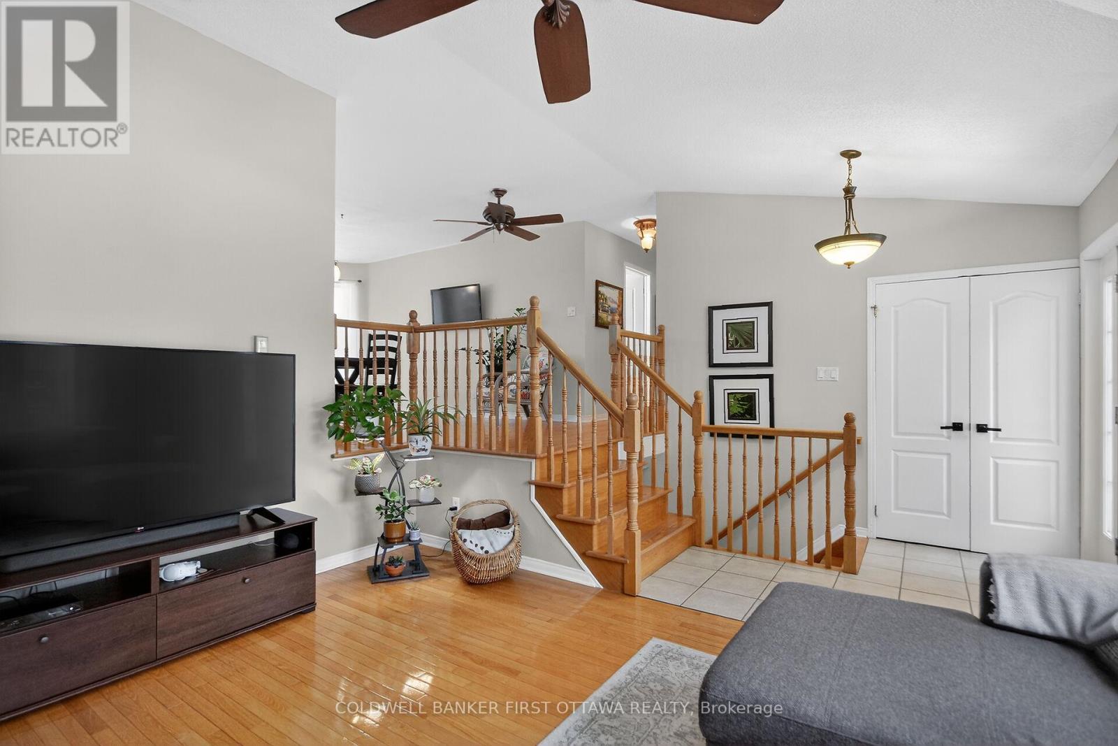 2960 Ernside Crescent