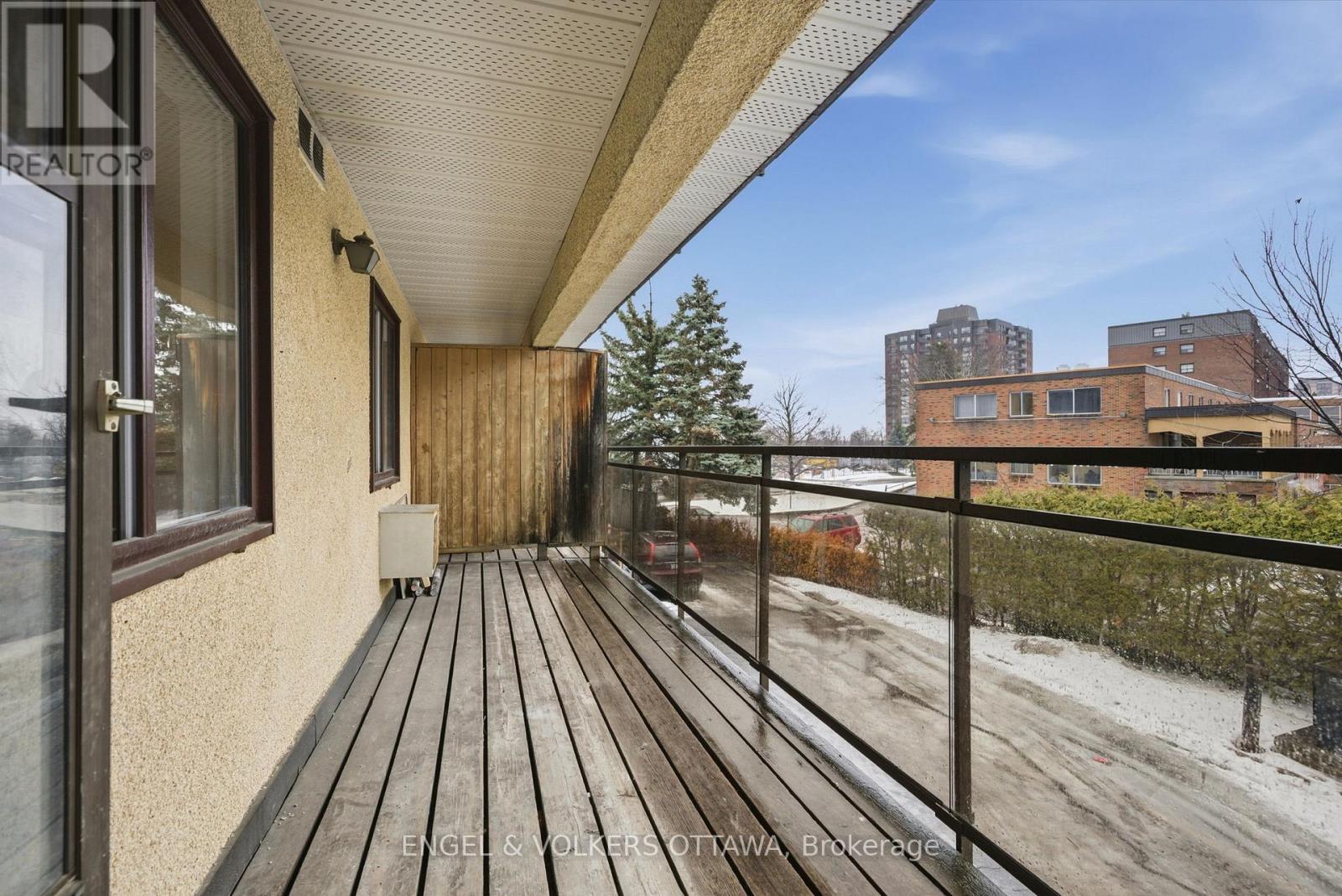 202 - 1490 Heron Road