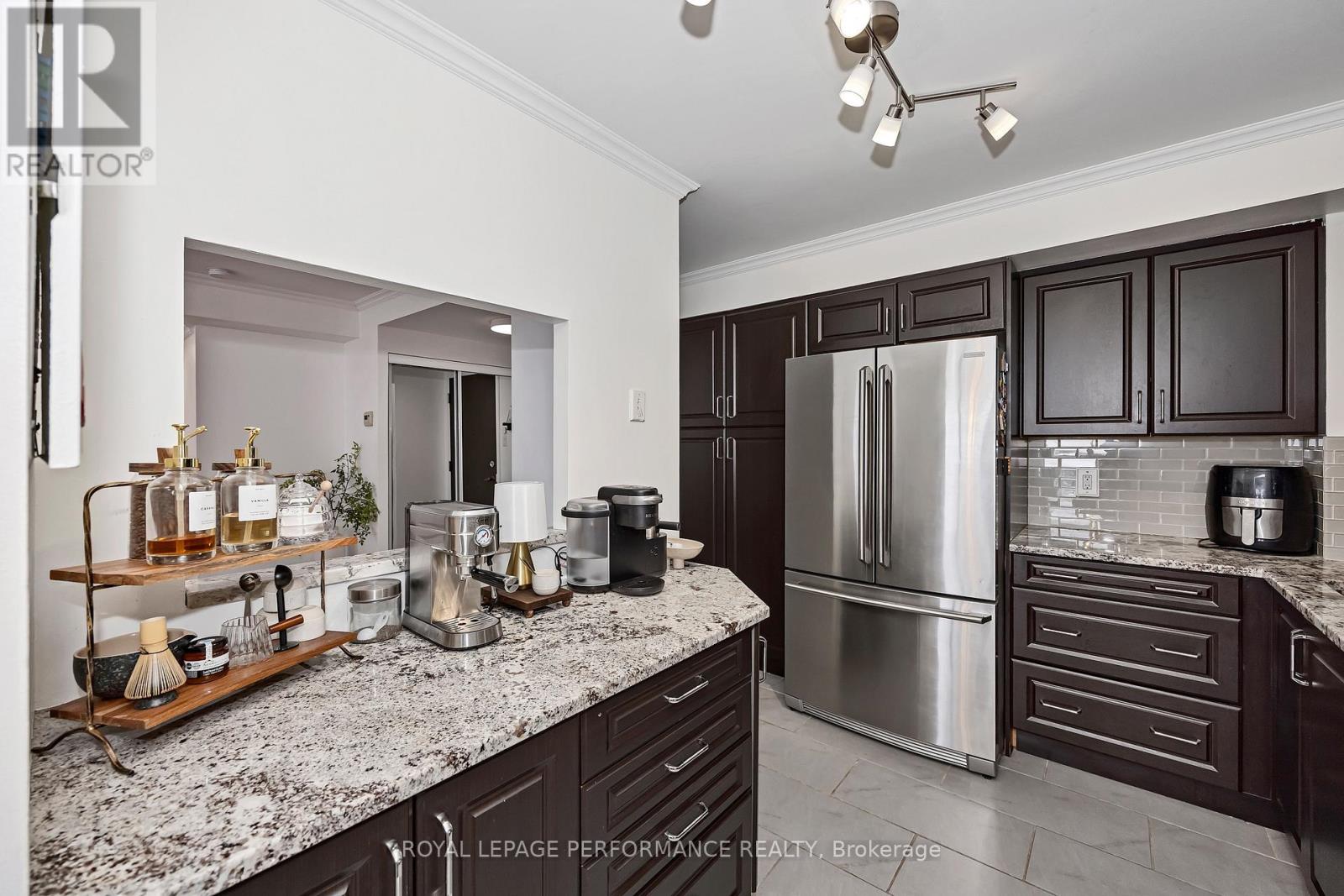 1512 - 2760 Carousel Crescent