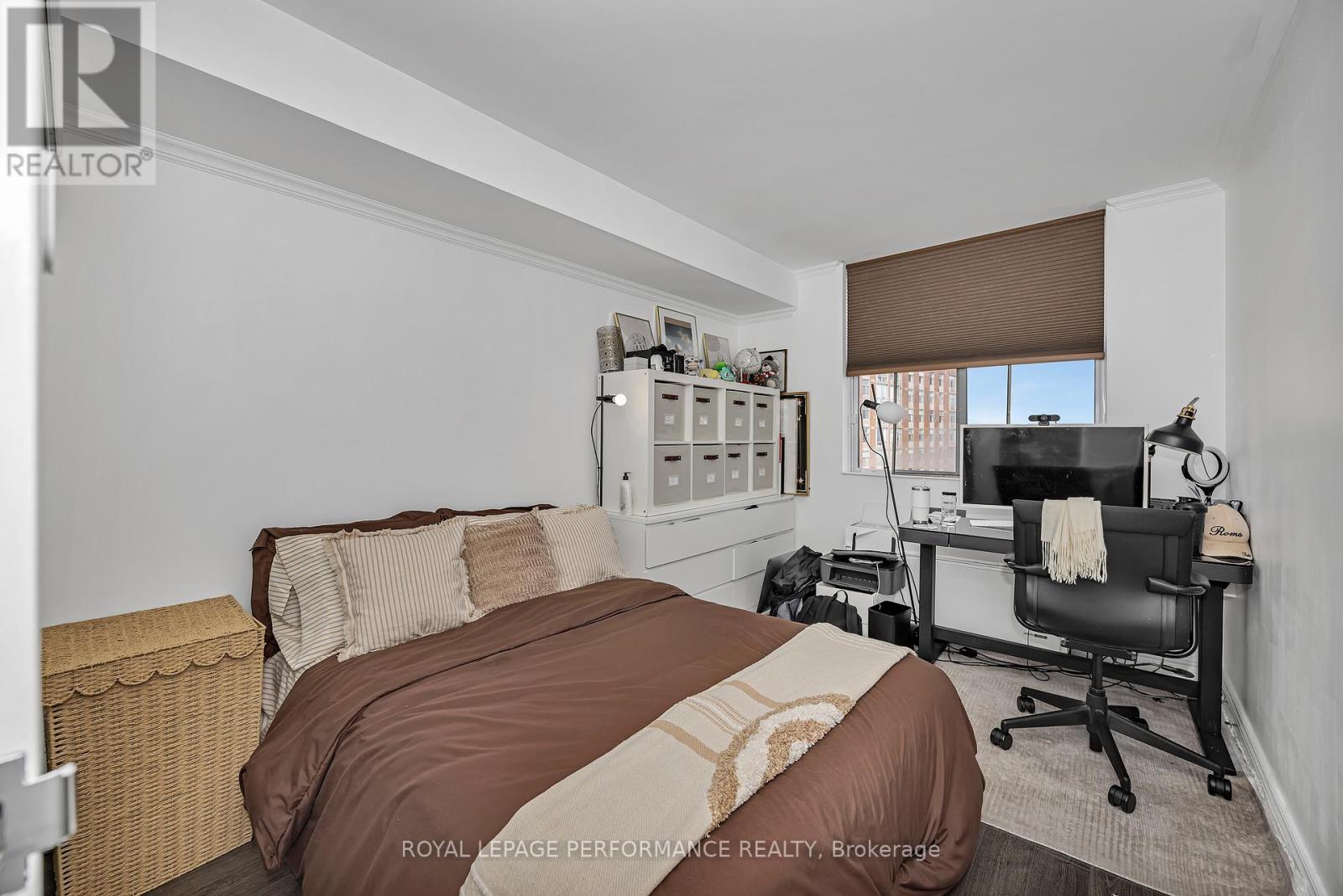 1512 - 2760 Carousel Crescent