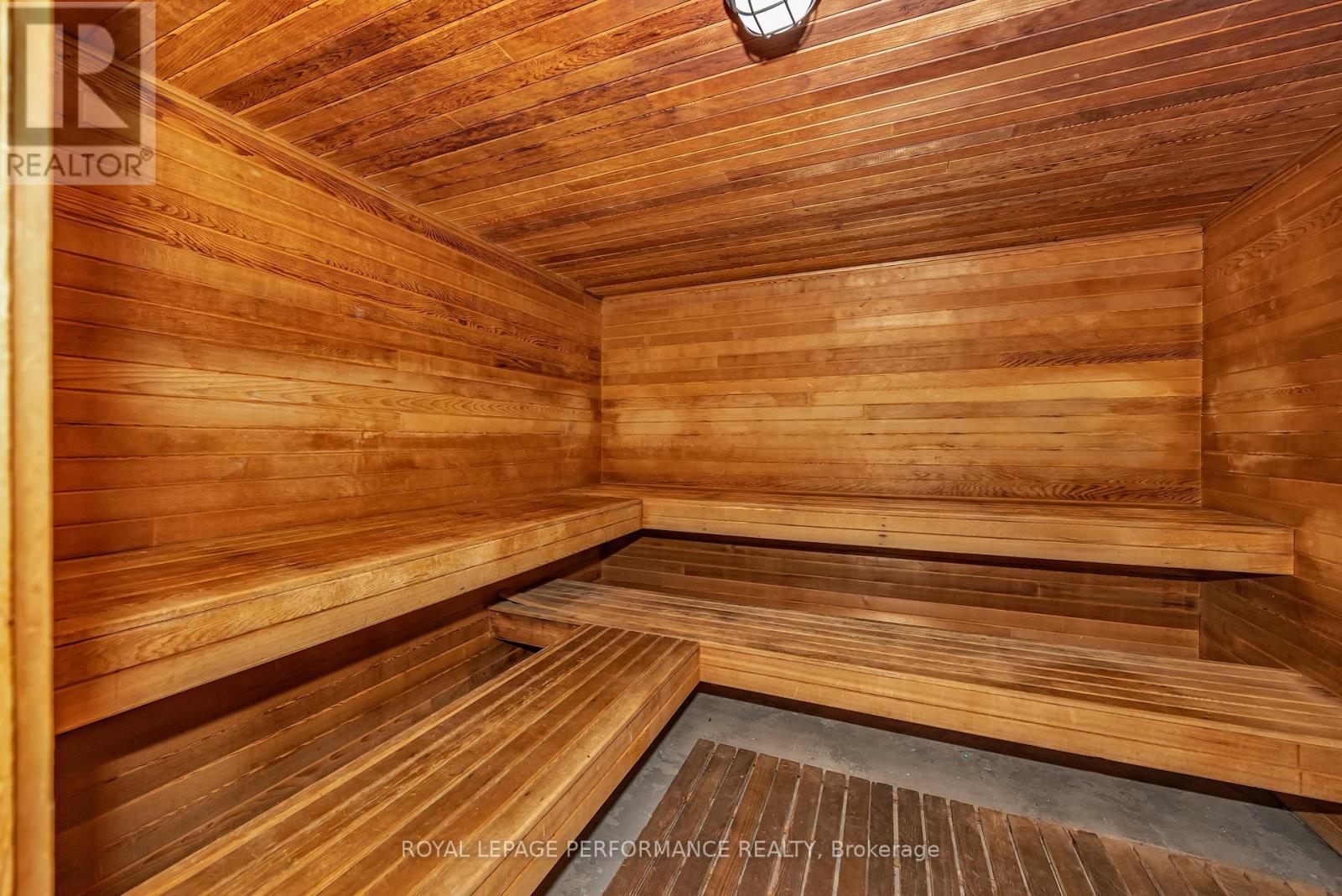 1512 - 2760 Carousel Crescent