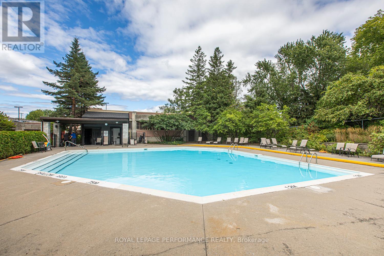 1512 - 2760 Carousel Crescent