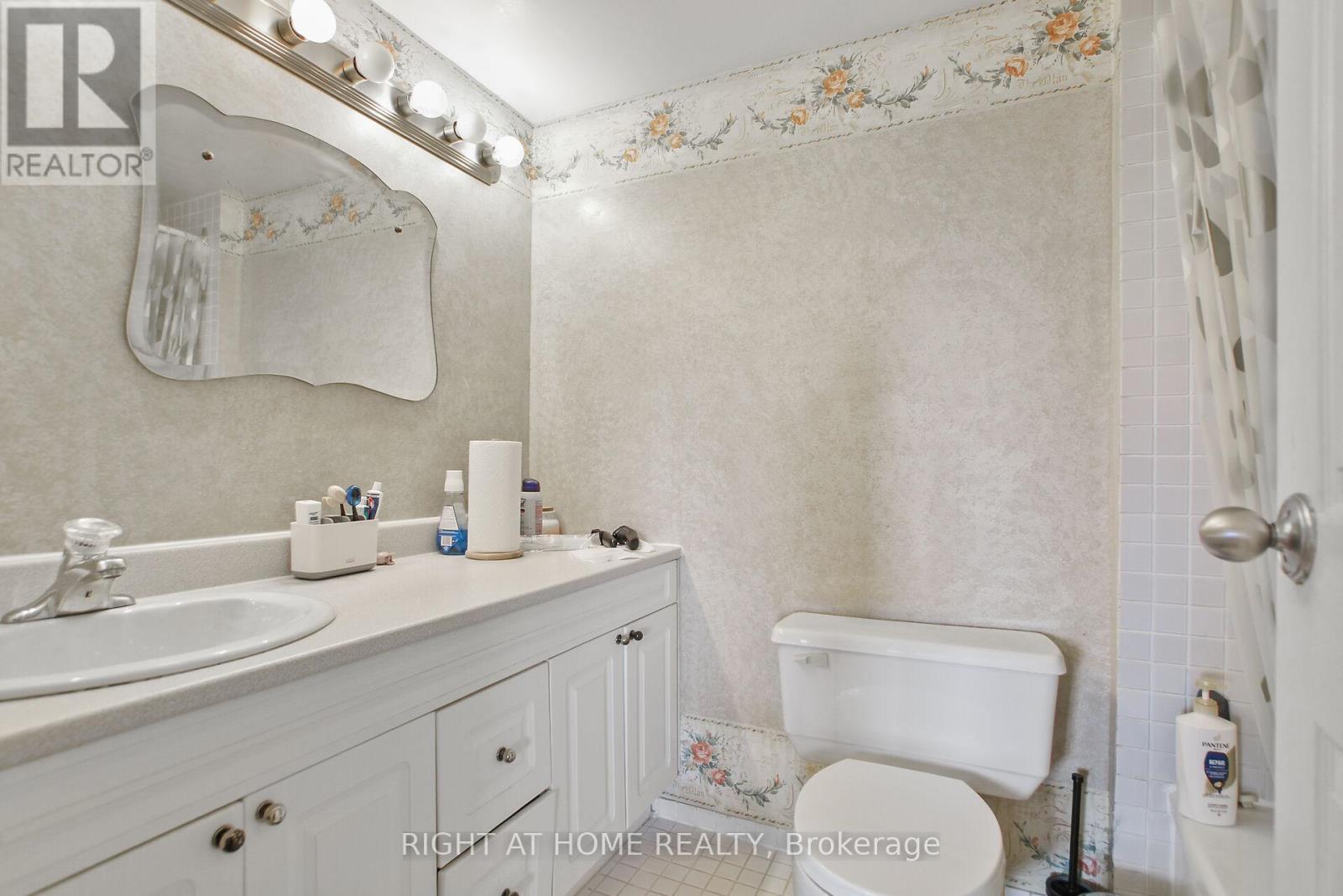 1213 - 2871 Richmond Road W