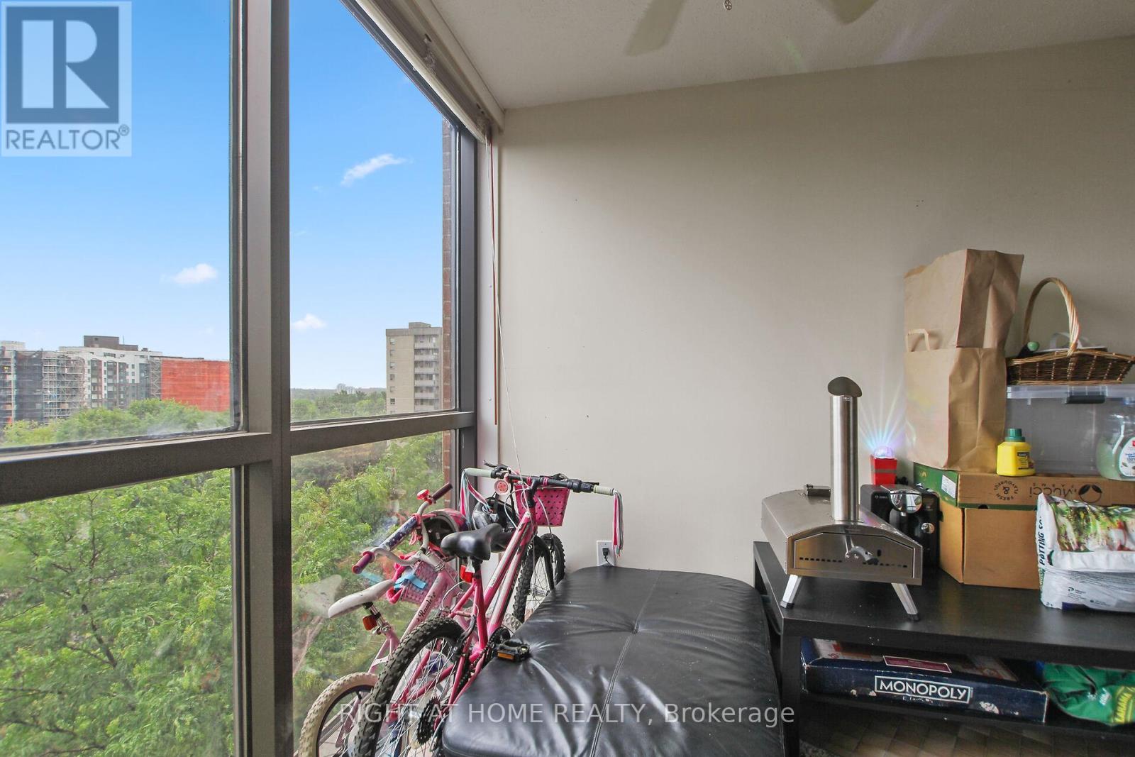 1213 - 2871 Richmond Road W