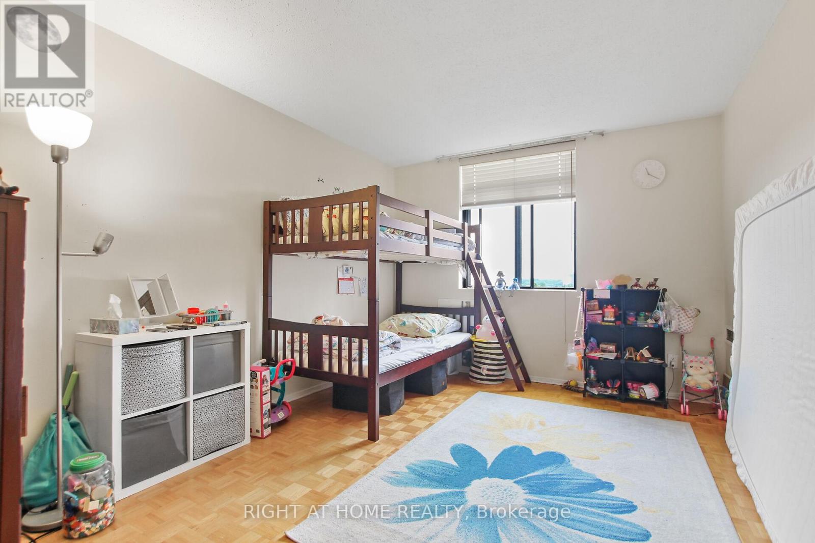 1213 - 2871 Richmond Road W