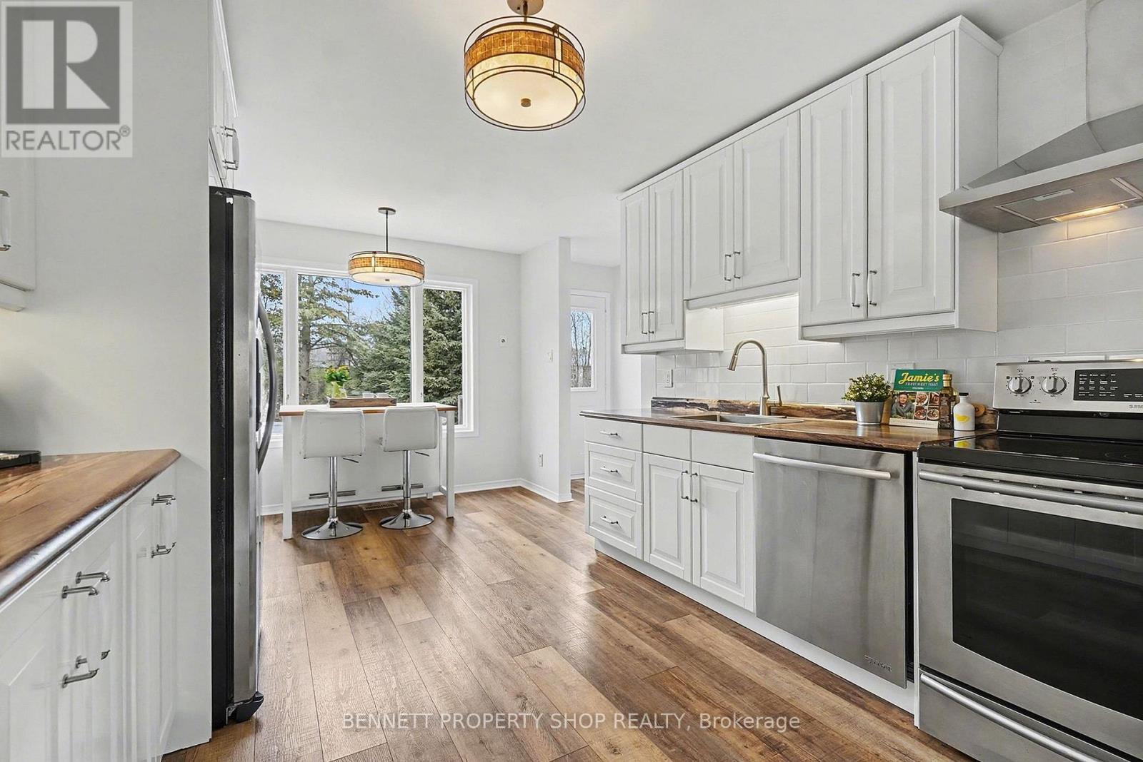 1262 Rousseau Crescent