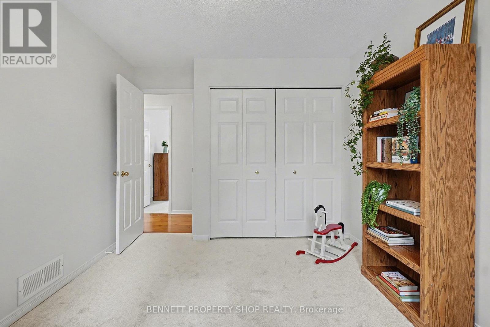 1262 Rousseau Crescent