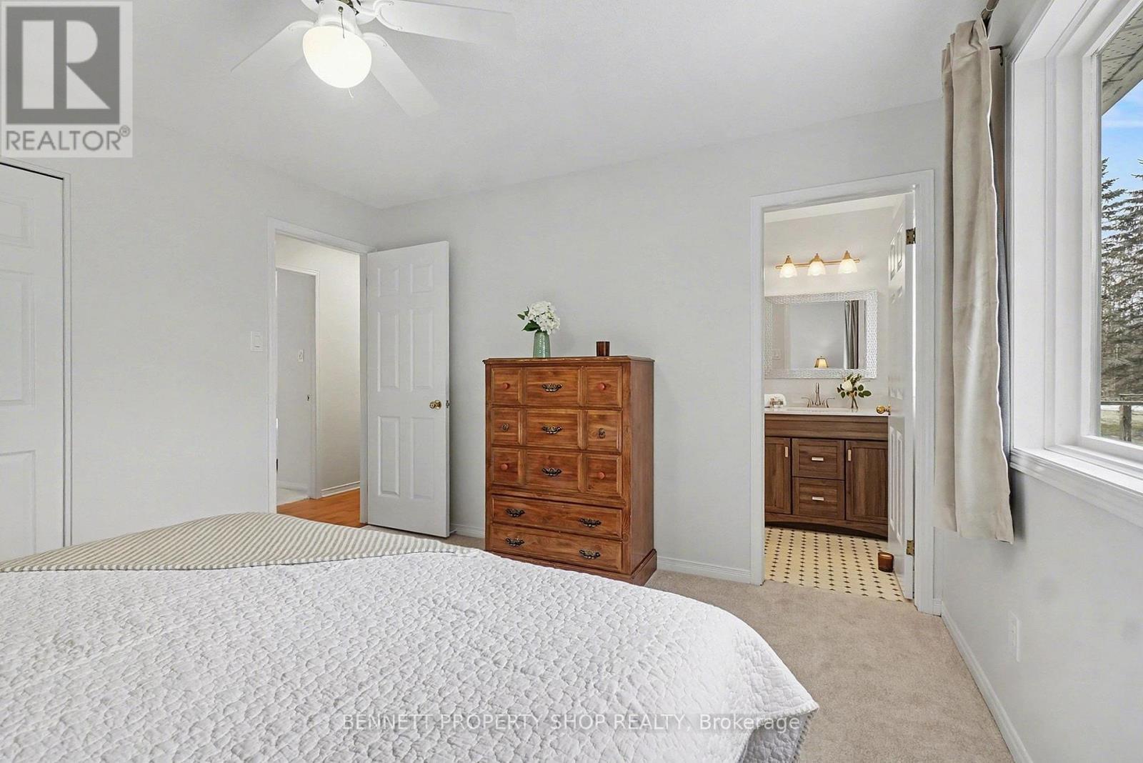 1262 Rousseau Crescent