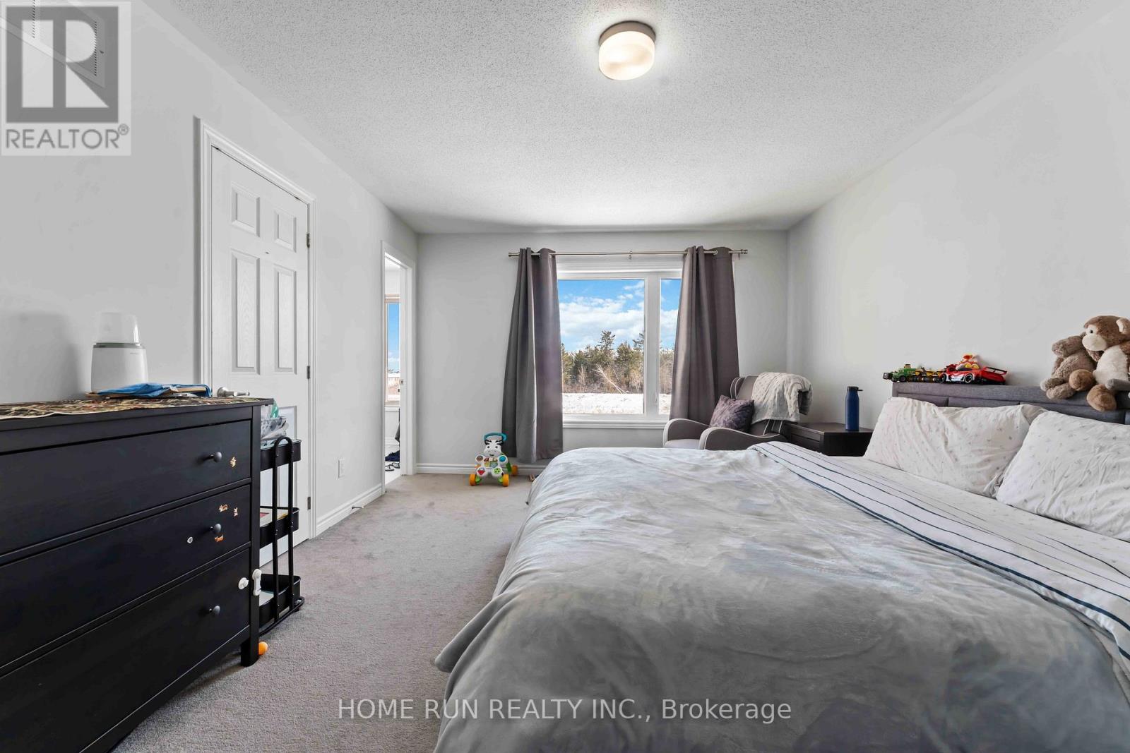 2084 Leinster Circle