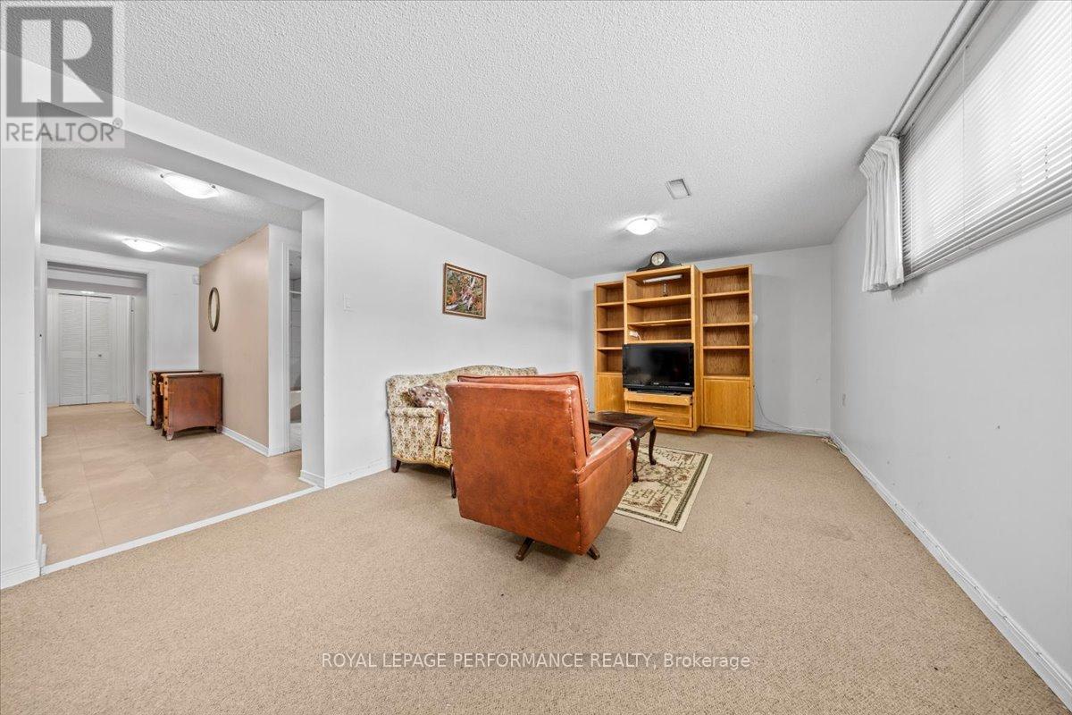 1075 Secord Avenue