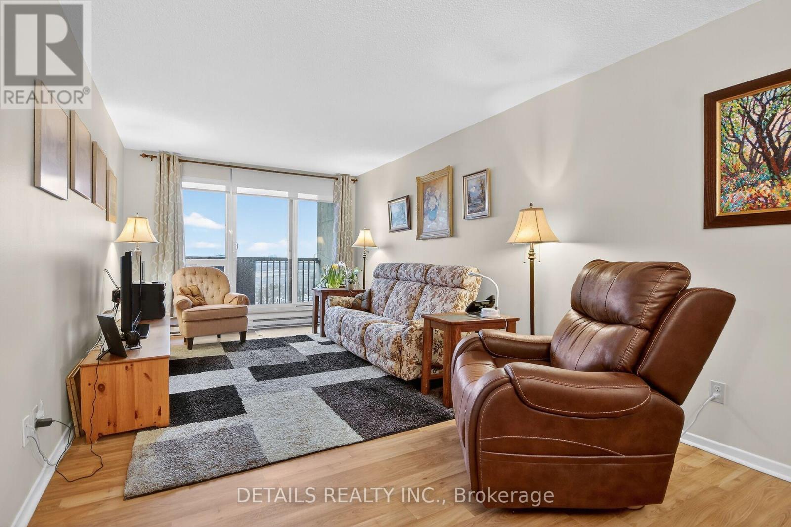 2201 - 900 Dynes Road