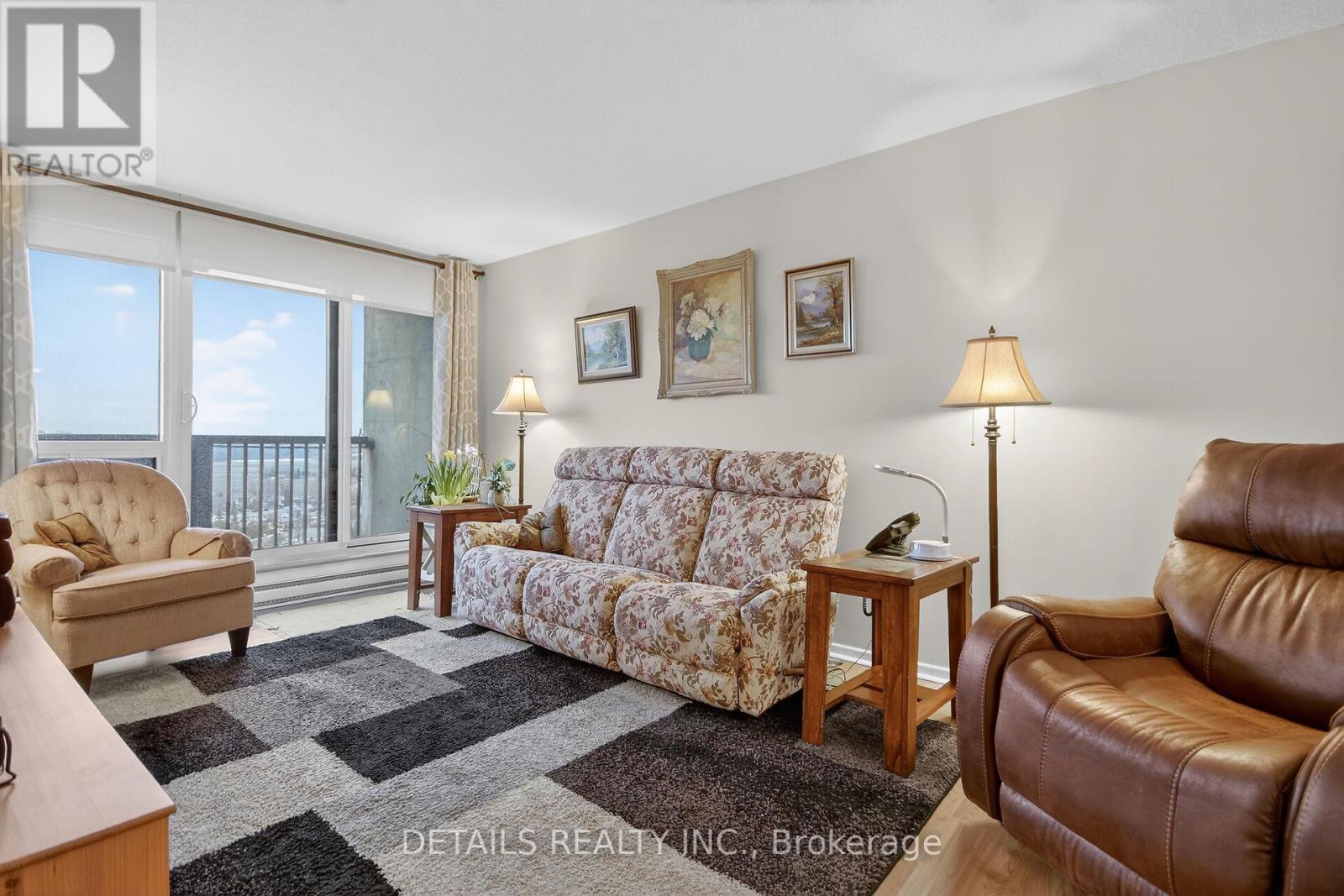 2201 - 900 Dynes Road