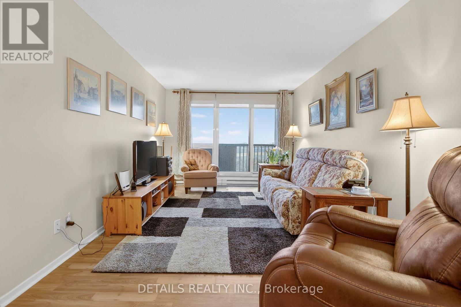 2201 - 900 Dynes Road