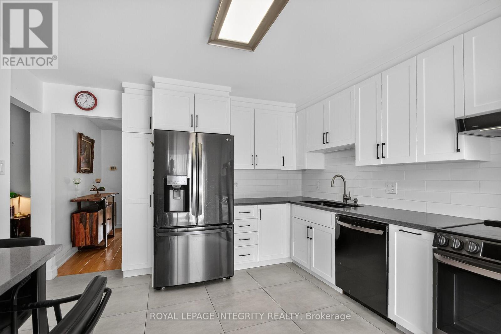 2092 Legrand Crescent