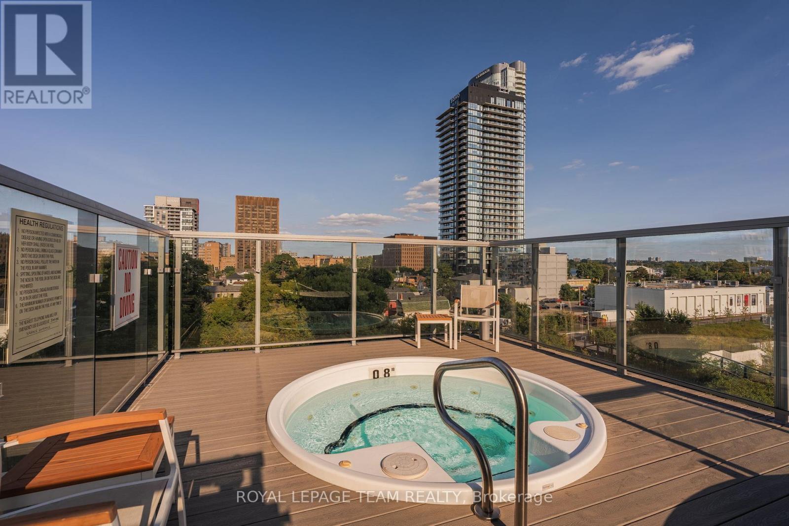 1110 - 111 Champagne Avenue S