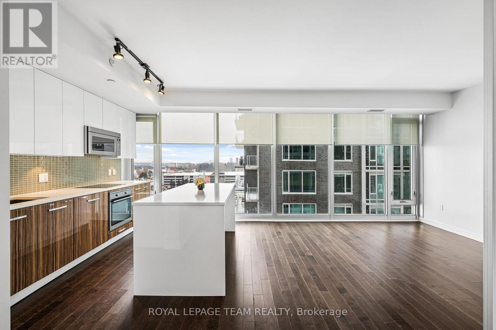1110 - 111 Champagne Avenue S