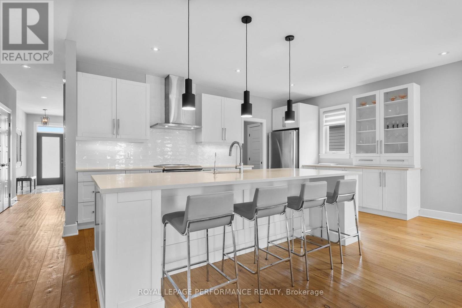 597 Robert Hill Street