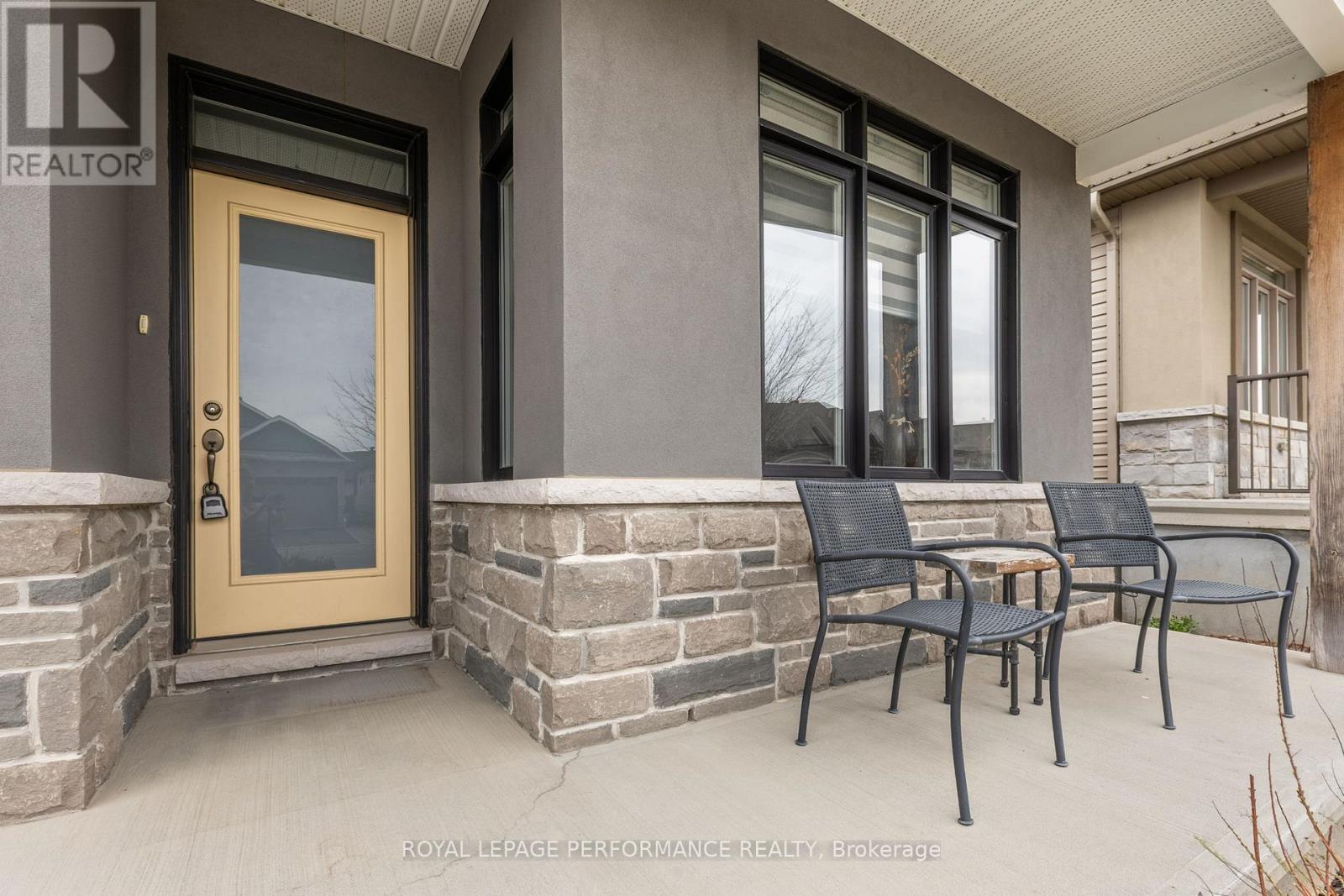 597 Robert Hill Street