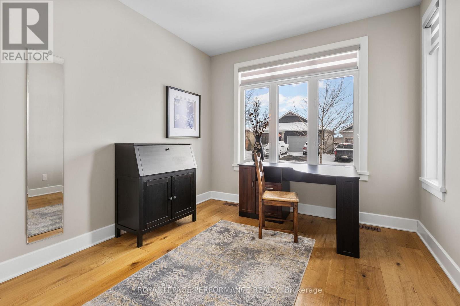 597 Robert Hill Street