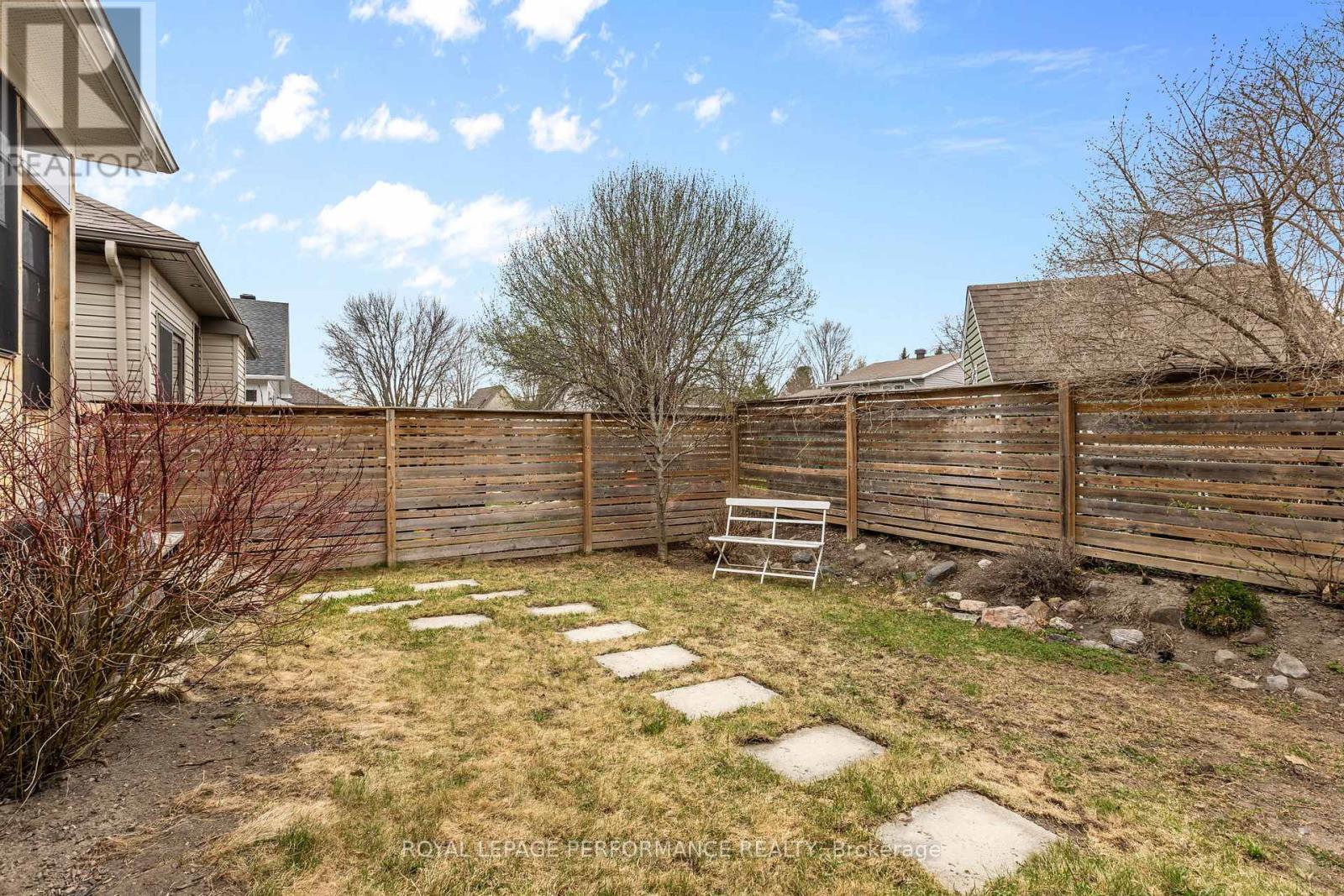 597 Robert Hill Street