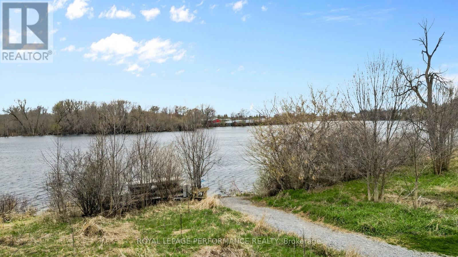 597 Robert Hill Street