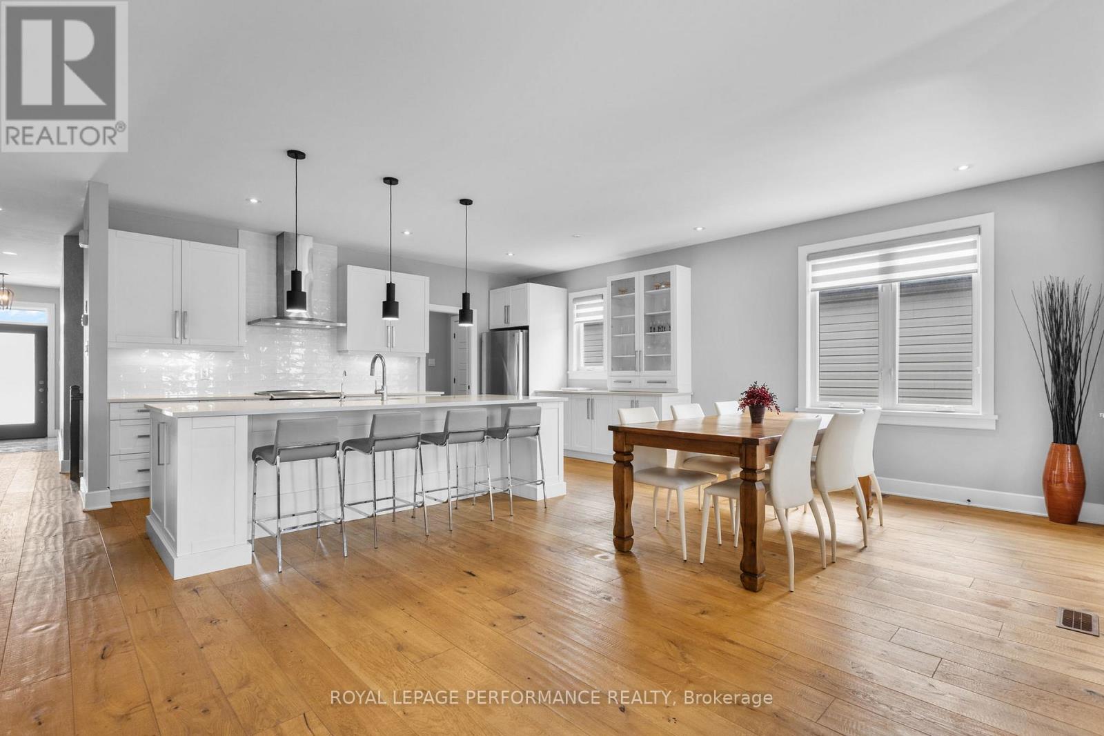 597 Robert Hill Street