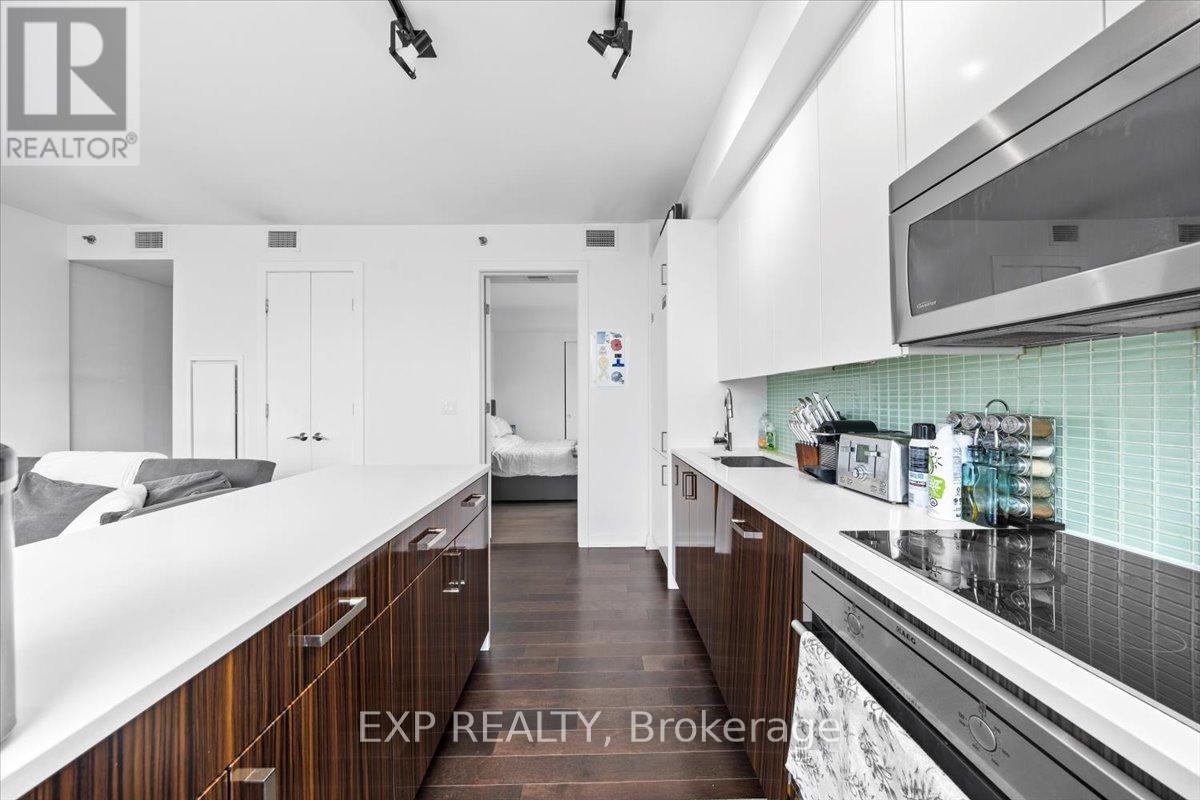 611 - 300 Lisgar Street