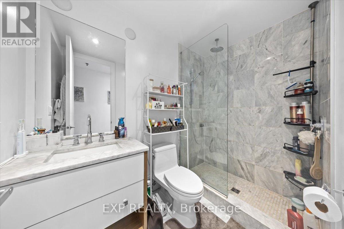 611 - 300 Lisgar Street