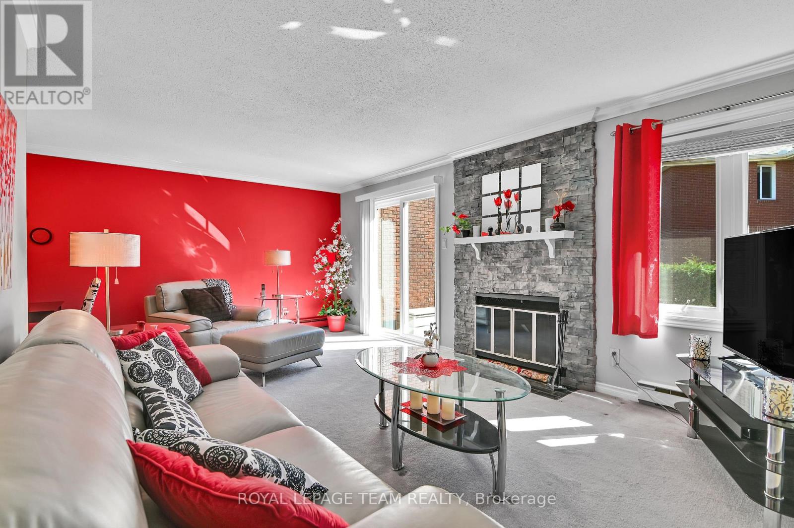 102 - 1785 Cabaret Lane