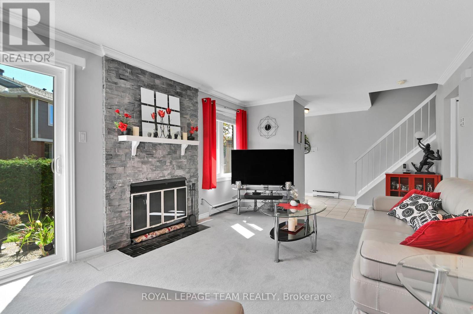 102 - 1785 Cabaret Lane