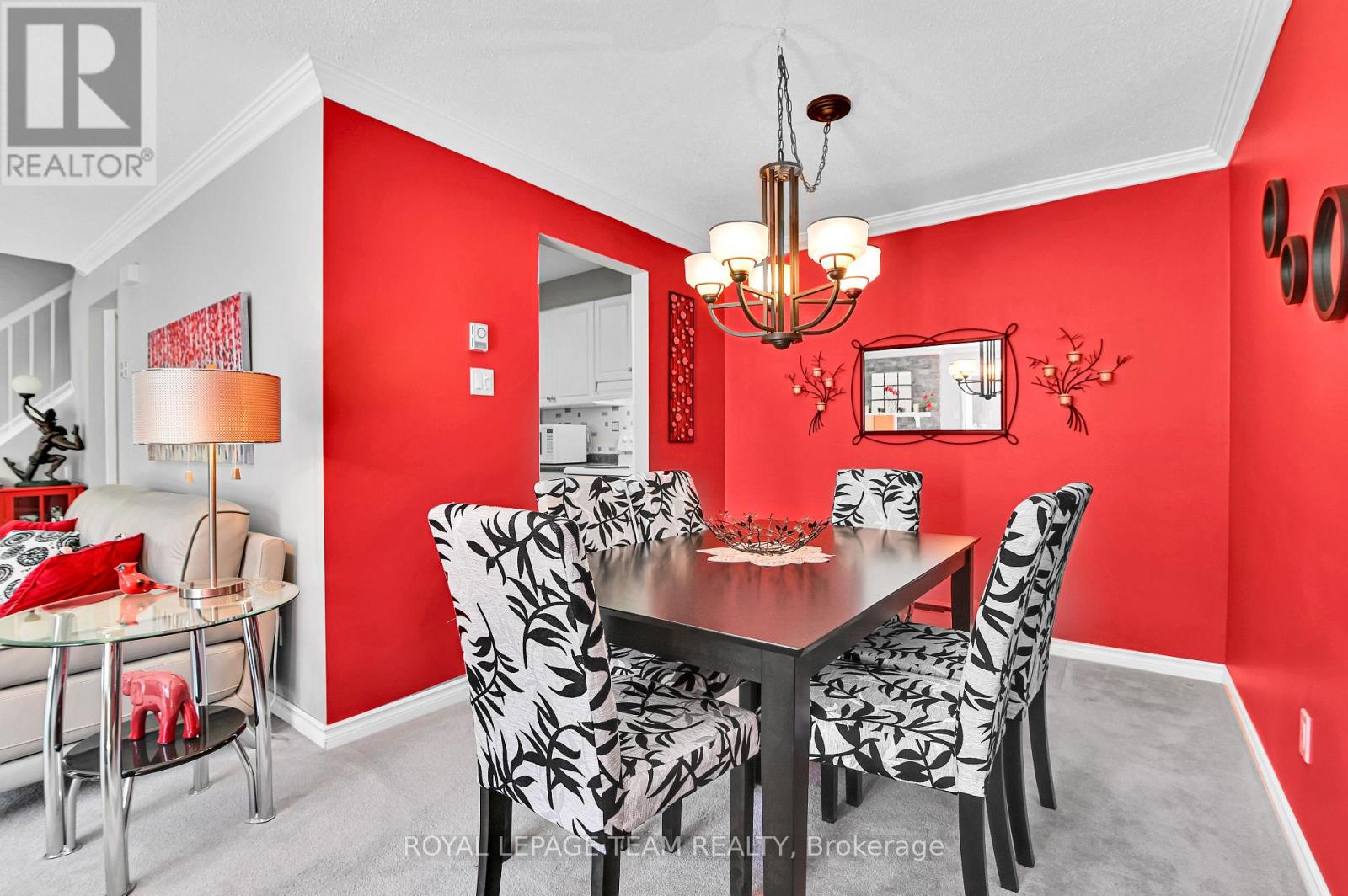 102 - 1785 Cabaret Lane