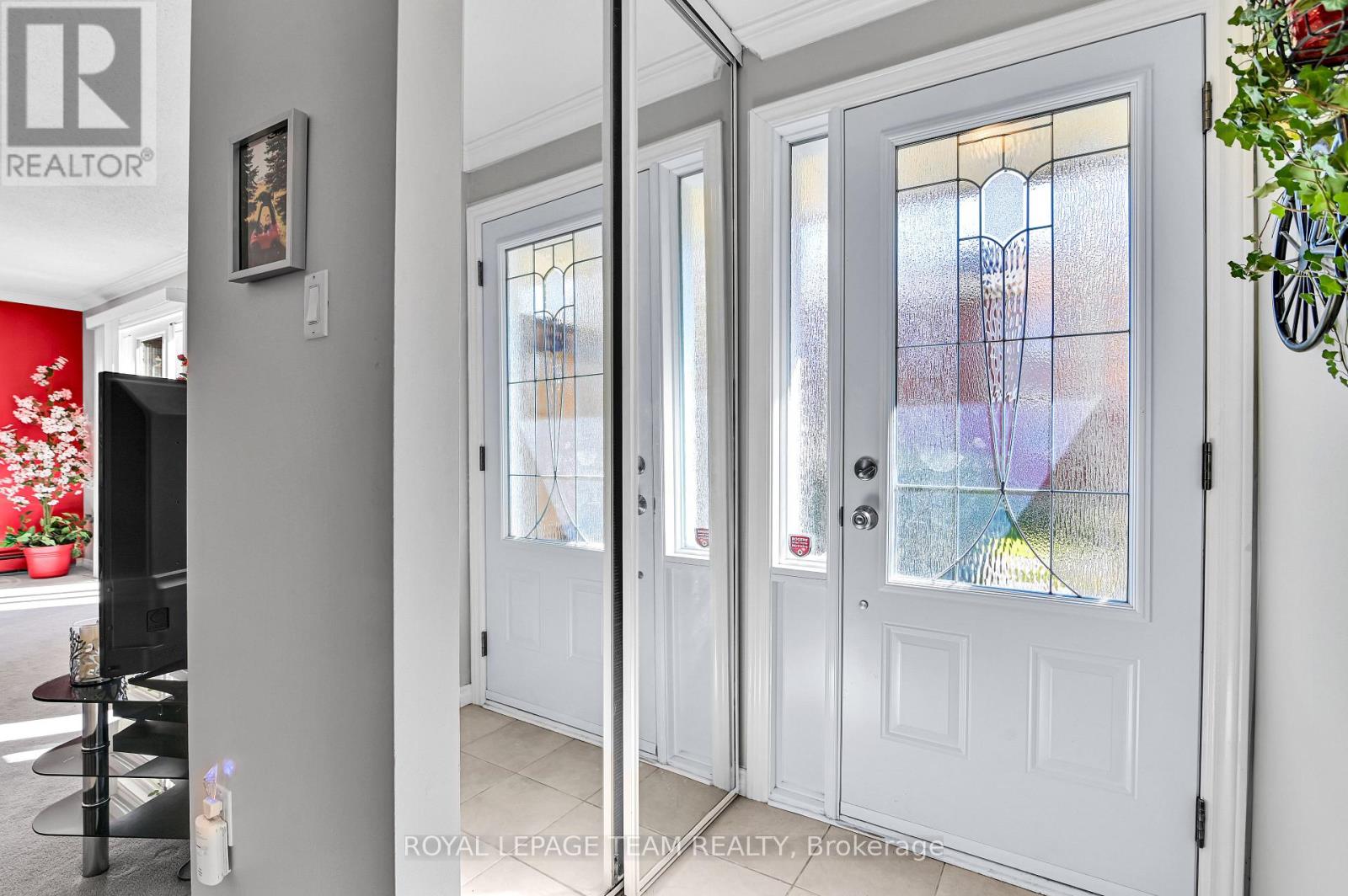 102 - 1785 Cabaret Lane