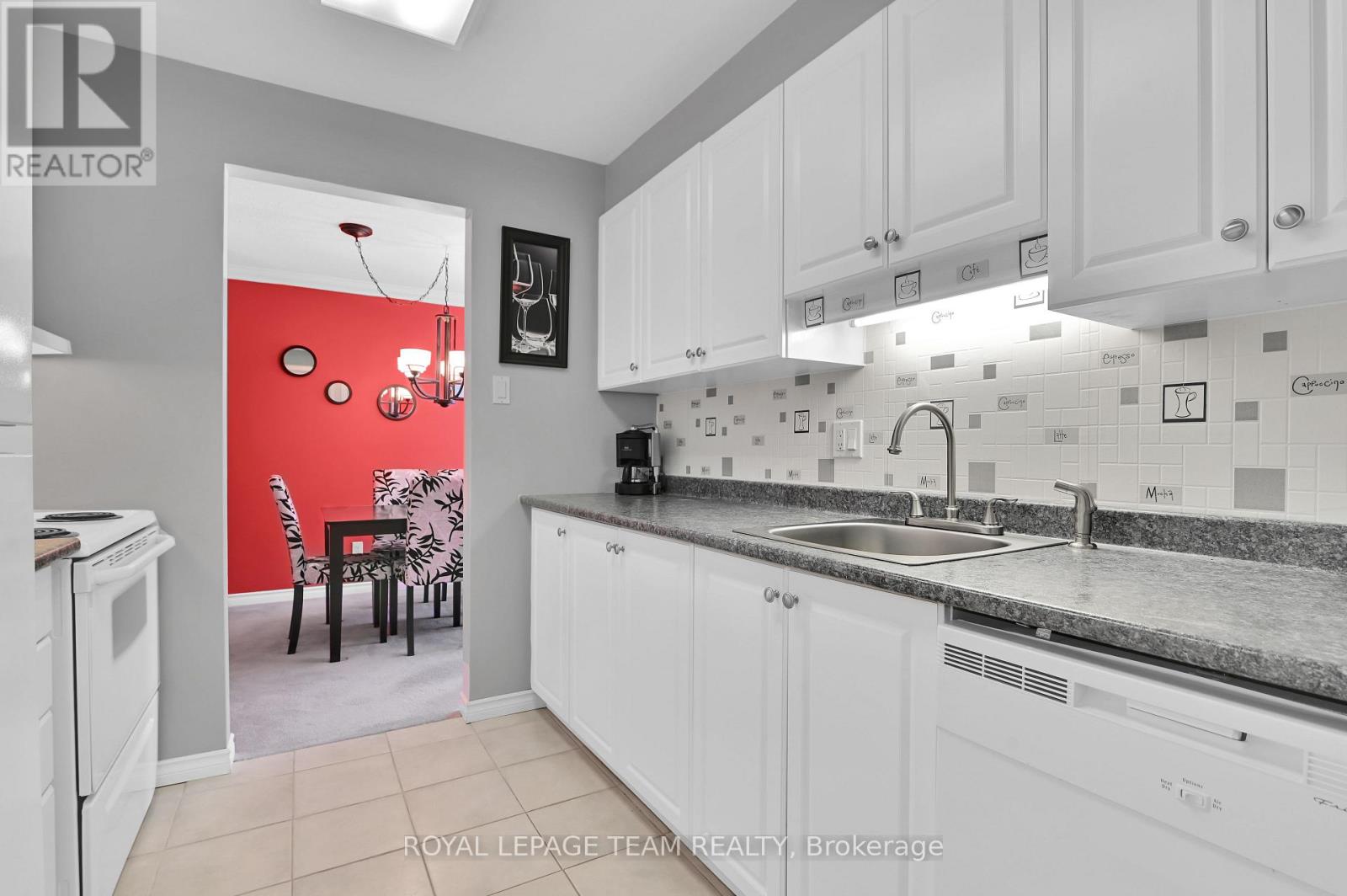 102 - 1785 Cabaret Lane