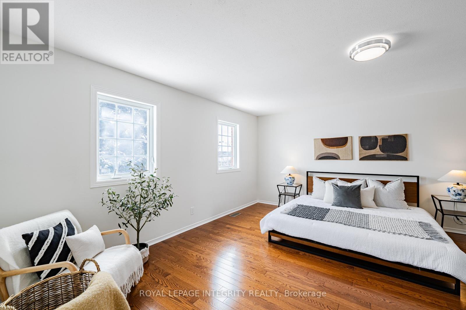 559 Arc En Ciel Street