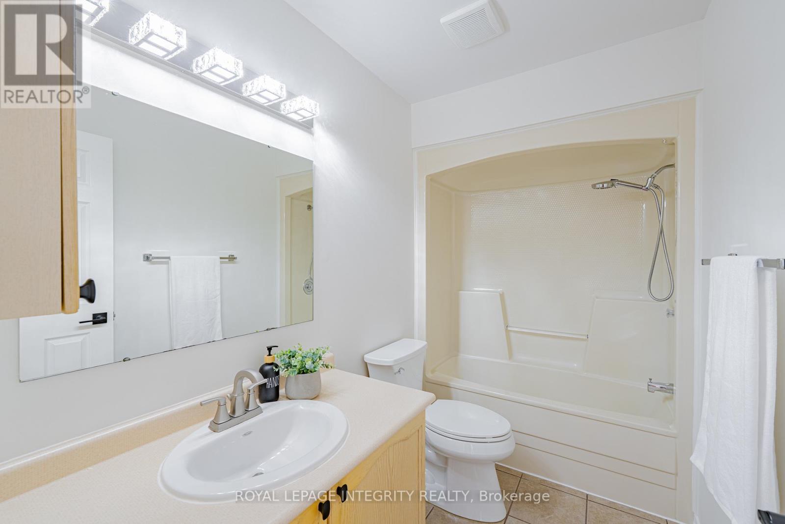 559 Arc En Ciel Street