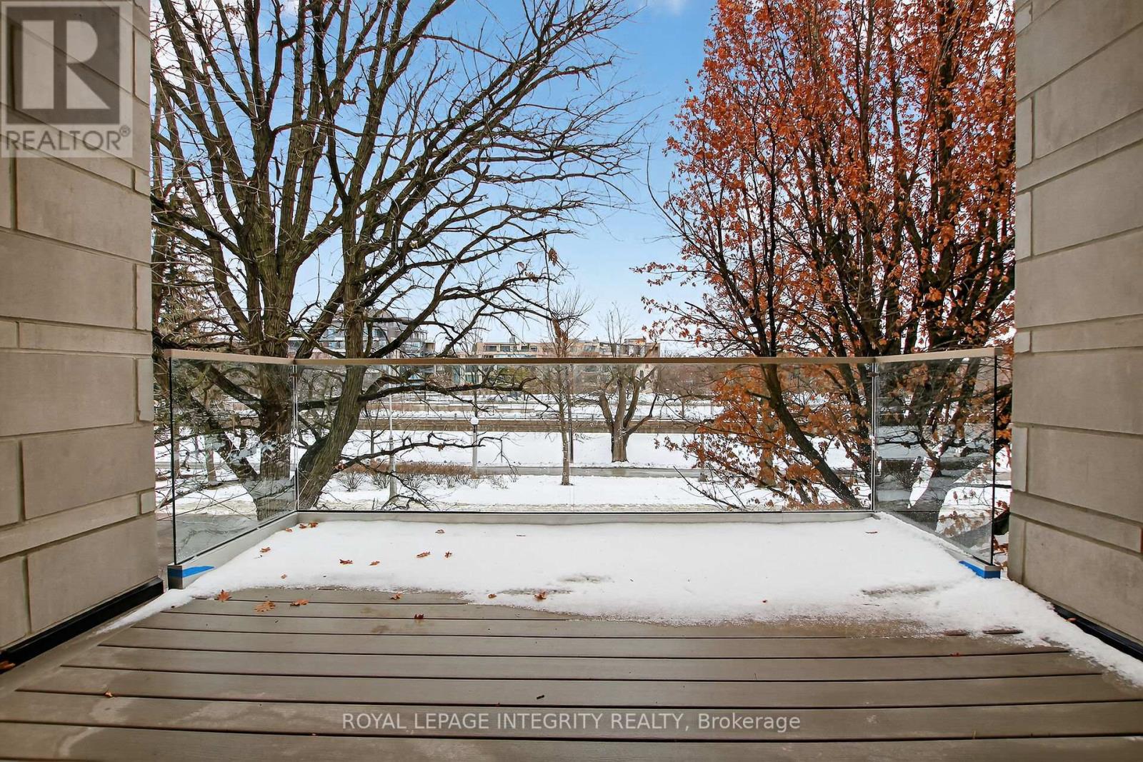 112 Queen Elizabeth Drive