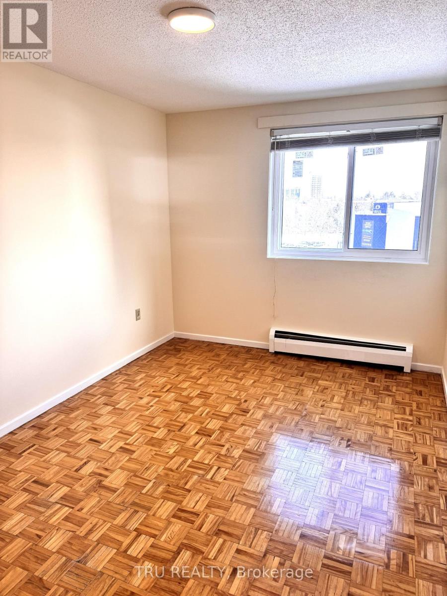 706 - 3100 Carling Avenue