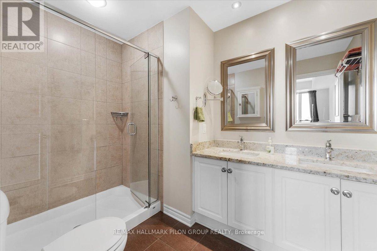 905 - 250 Lett Street