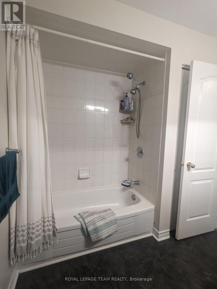 17b - 6010 Red Willow Drive