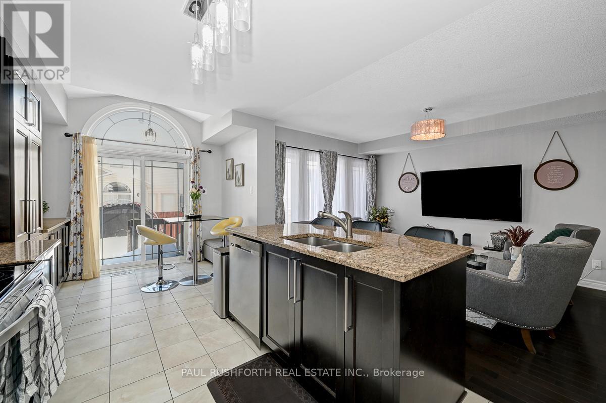 560 Du Pin Rouge Way