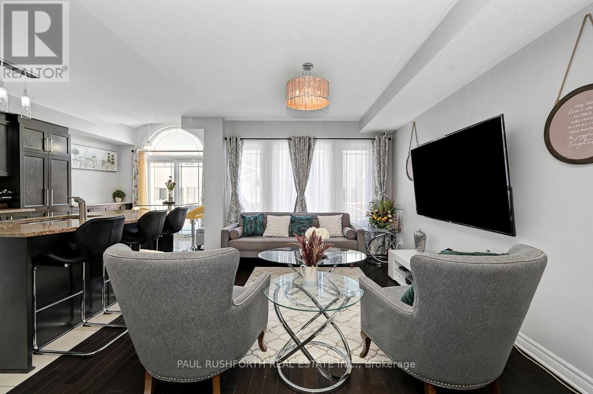 560 Du Pin Rouge Way