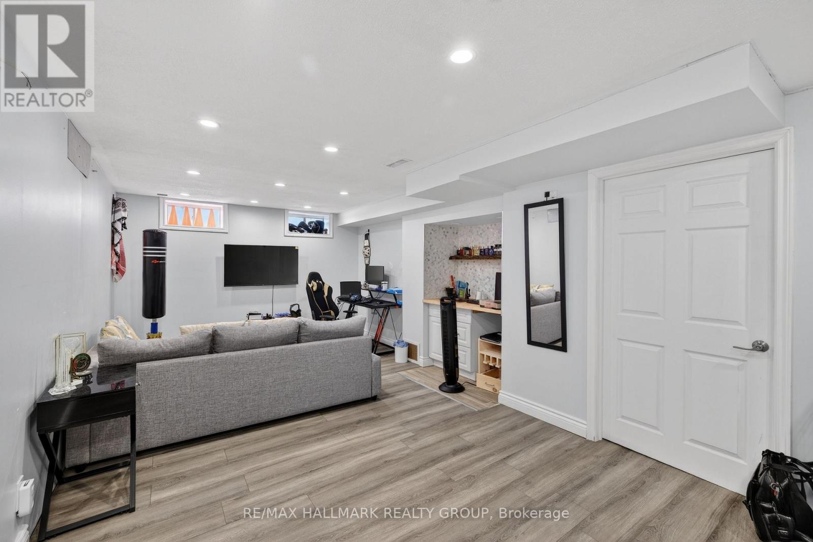 81 Switch Grass Crescent