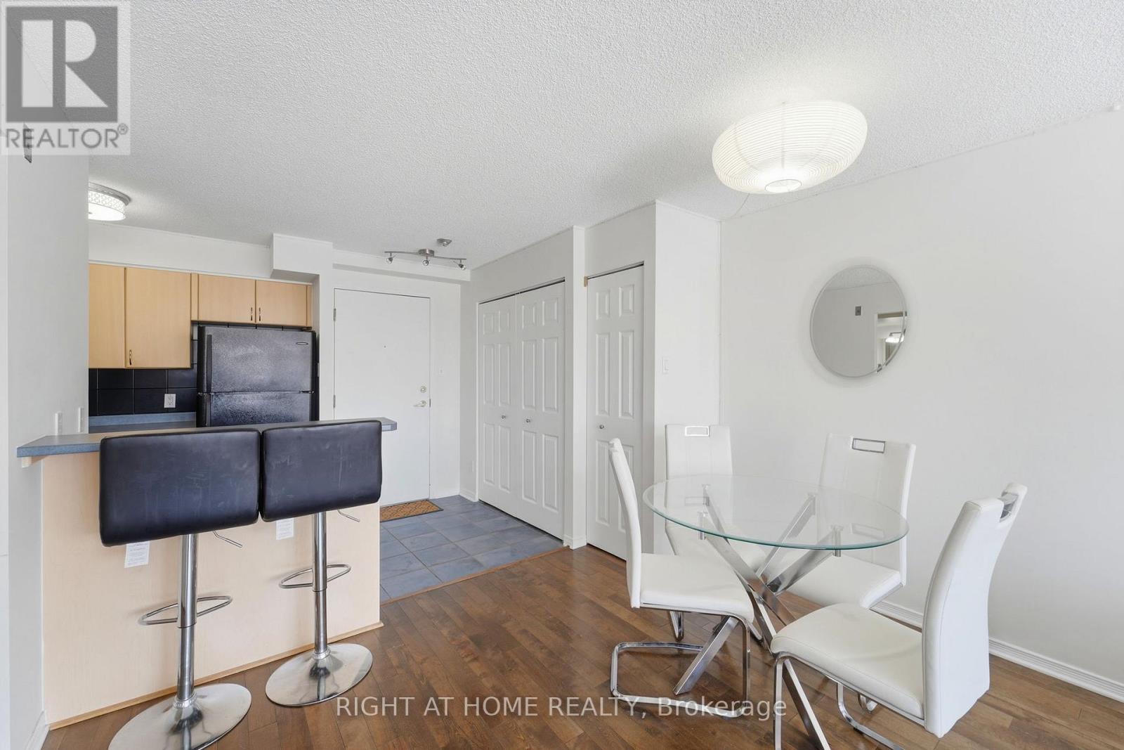 309 - 225 Alvin Road N