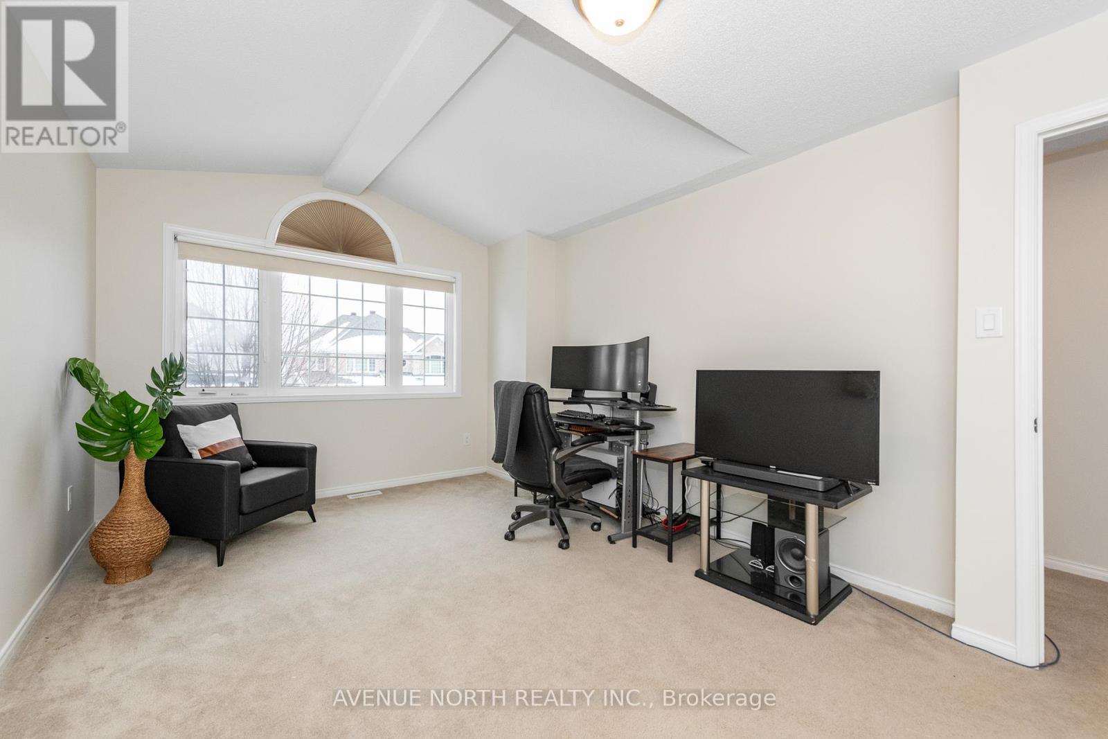 400 Deer View Avenue