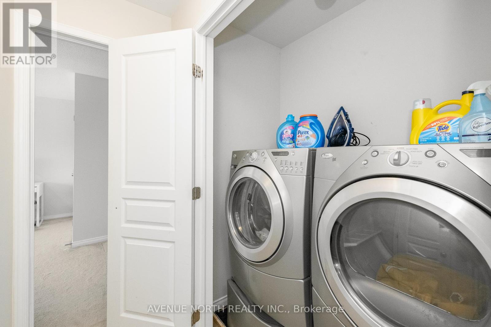 400 Deer View Avenue