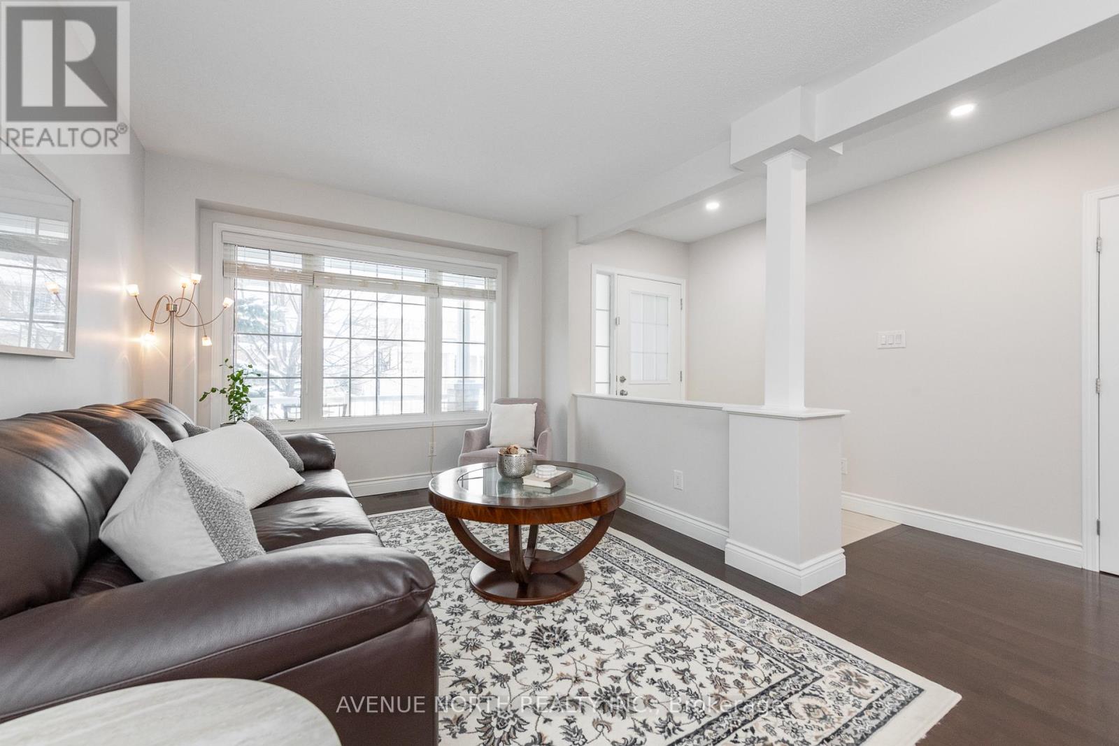 400 Deer View Avenue