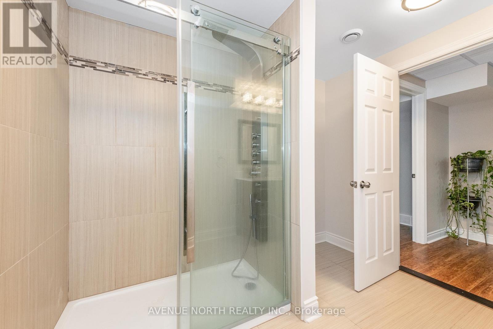 400 Deer View Avenue